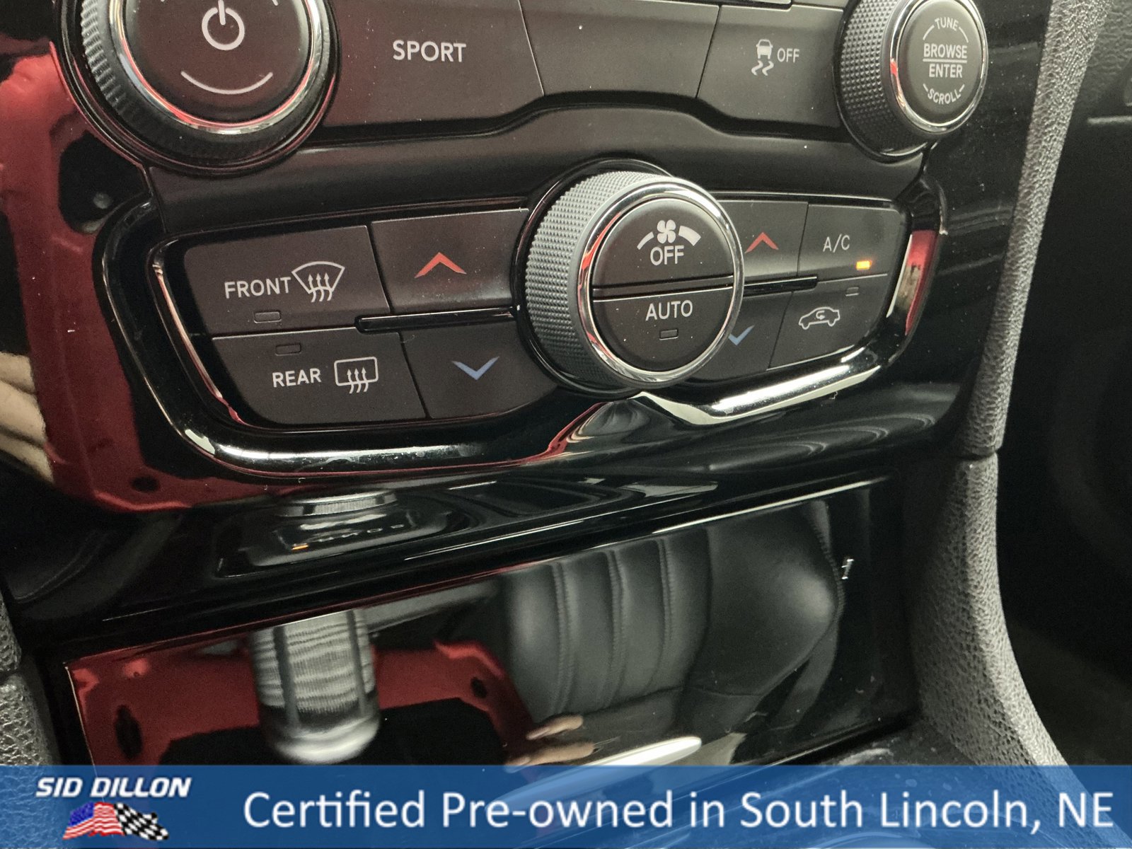 Used 2018 Chrysler 300 S image 12