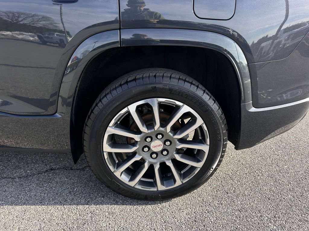 Certified 2021 GMC Acadia Denali w/ Denali Ultimate Package AWD/4WD image 45
