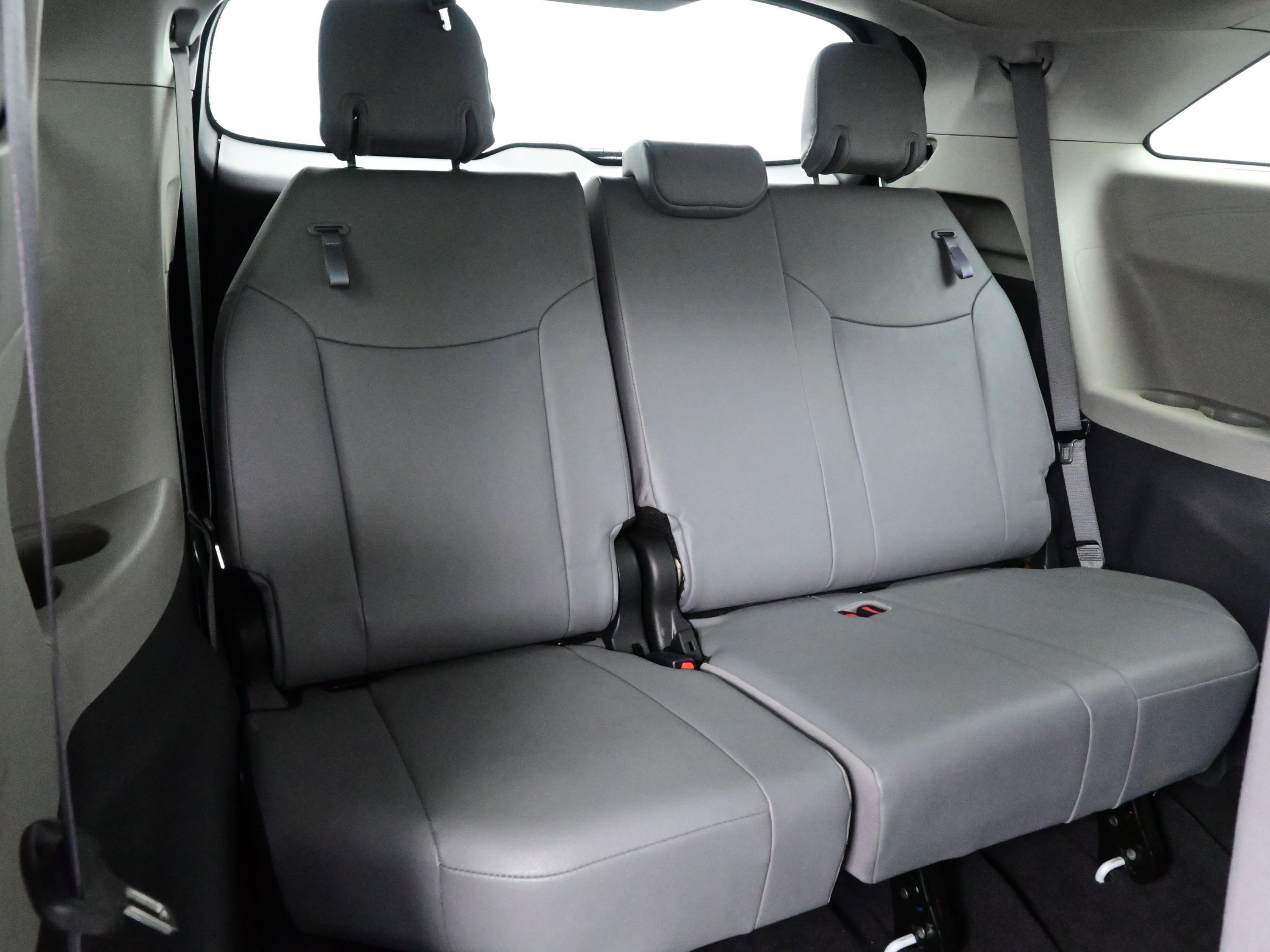 Used 2023 Toyota Sienna XLE image 17