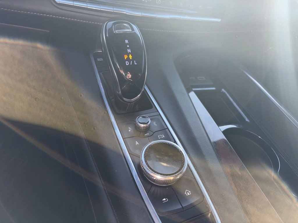 Used 2021 Cadillac Escalade Sport Platinum w/ LPO, ONYX Package image 17