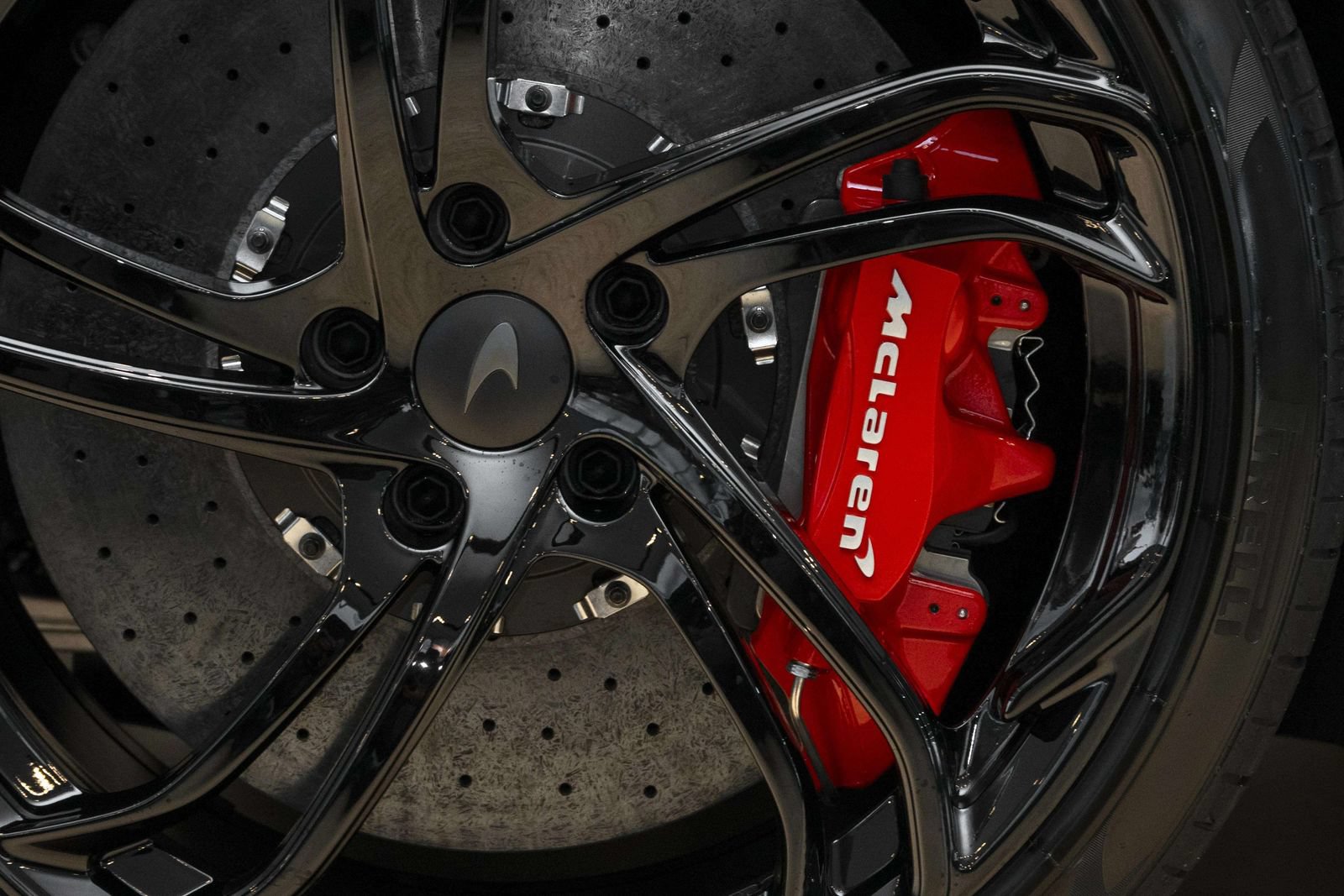 New 2027 McLaren 750S RWD image 10