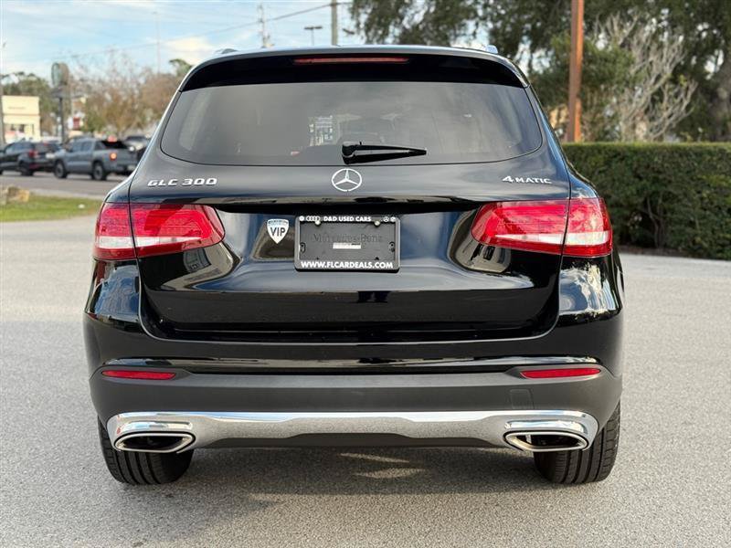 Used 2016 Mercedes-Benz GLC 300 4MATIC image 4