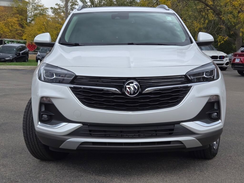 Used 2022 Buick Encore GX Essence w/ Experience Buick Package image 3