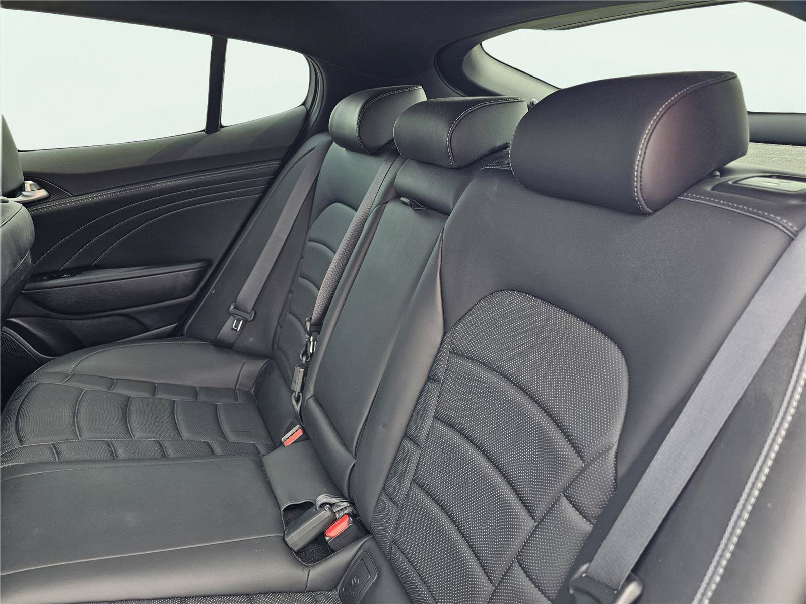 Used 2022 Kia Stinger GT2 w/ Scorpion Package RWD image 34