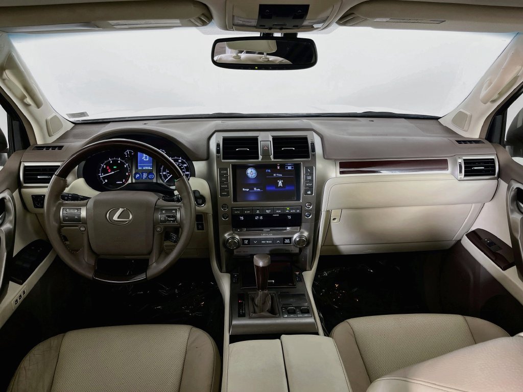 Used 2019 Lexus GX 460 Premium w/ Premium Package AWD/4WD image 10