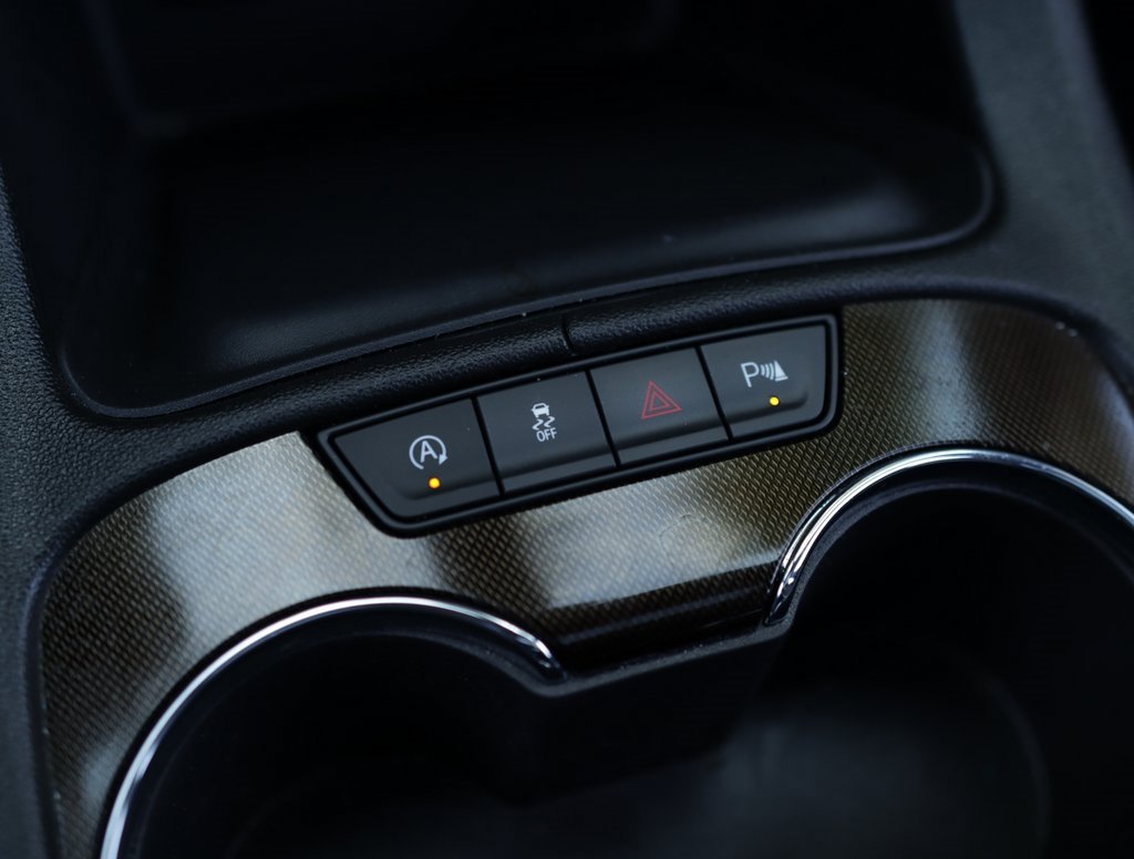 Used 2023 GMC Acadia AT4 image 18