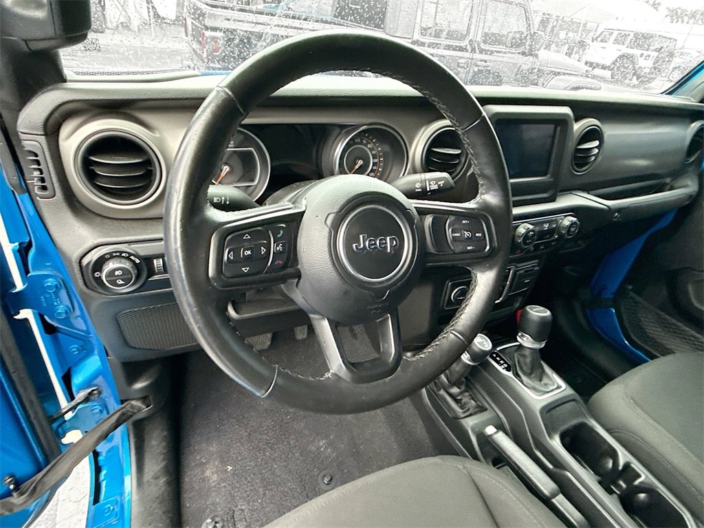 Used 2021 Jeep Gladiator Willys image 13