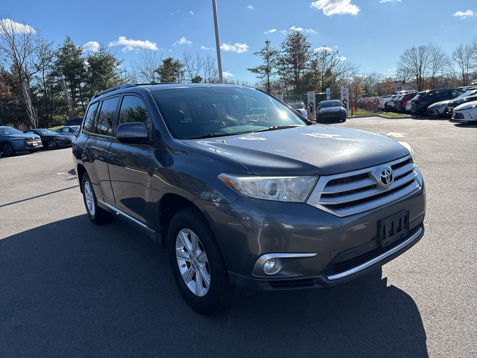 Used 2012 Toyota Highlander SE image 3