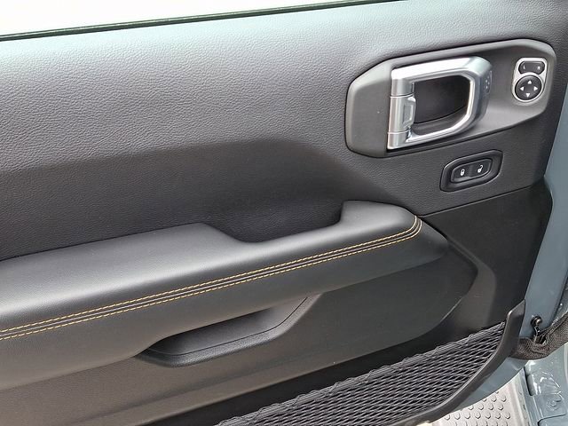 Used 2025 Jeep Wrangler Unlimited Sahara image 12