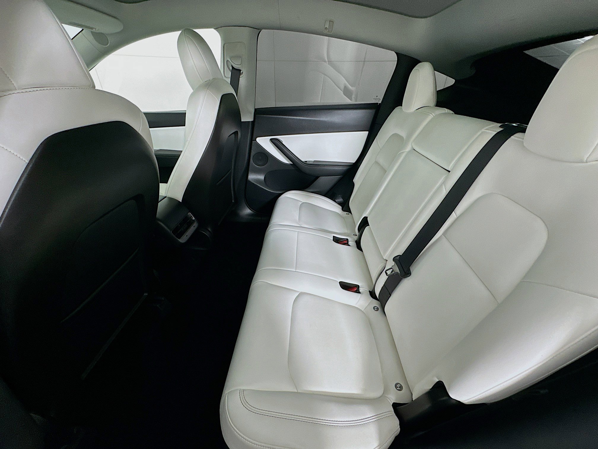 Used 2020 Tesla Model Y Performance image 27