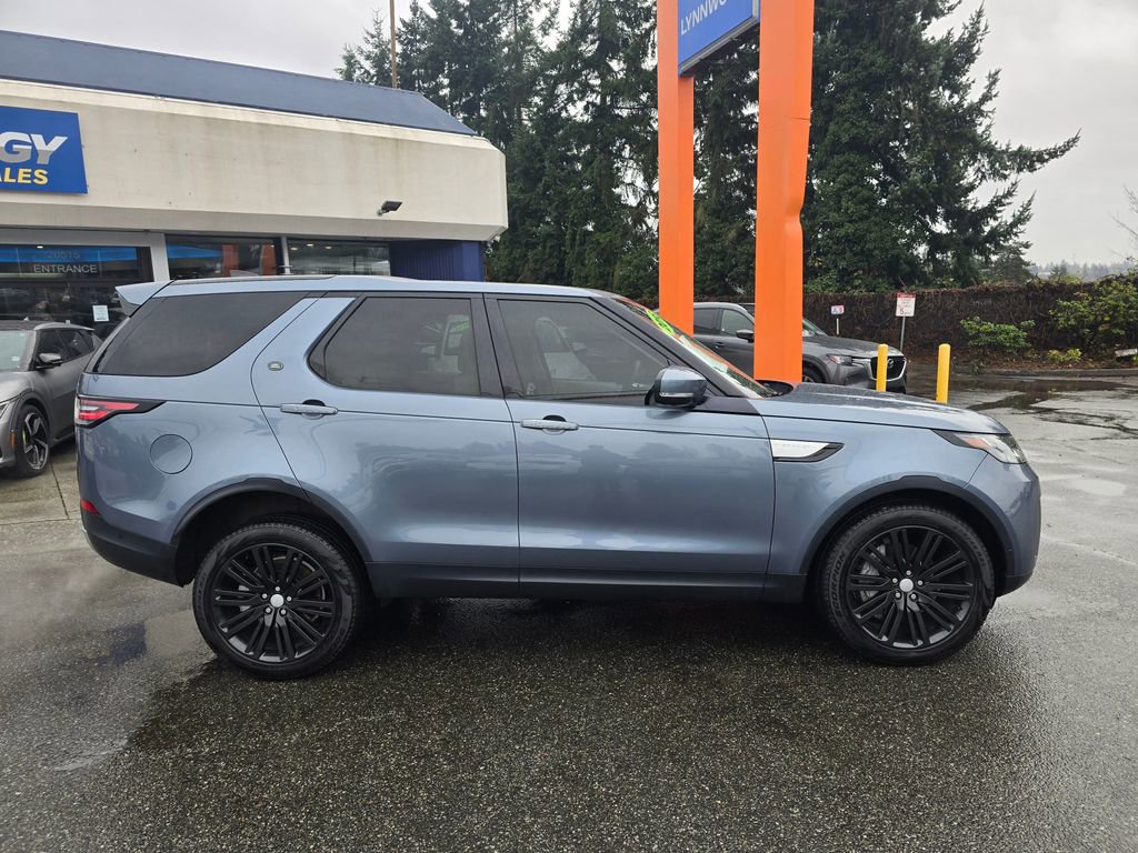 Used 2018 Land Rover Discovery HSE Luxury AWD/4WD image 2