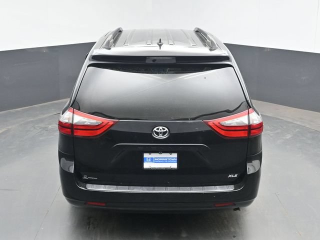 Used 2020 Toyota Sienna XLE FWD image 38
