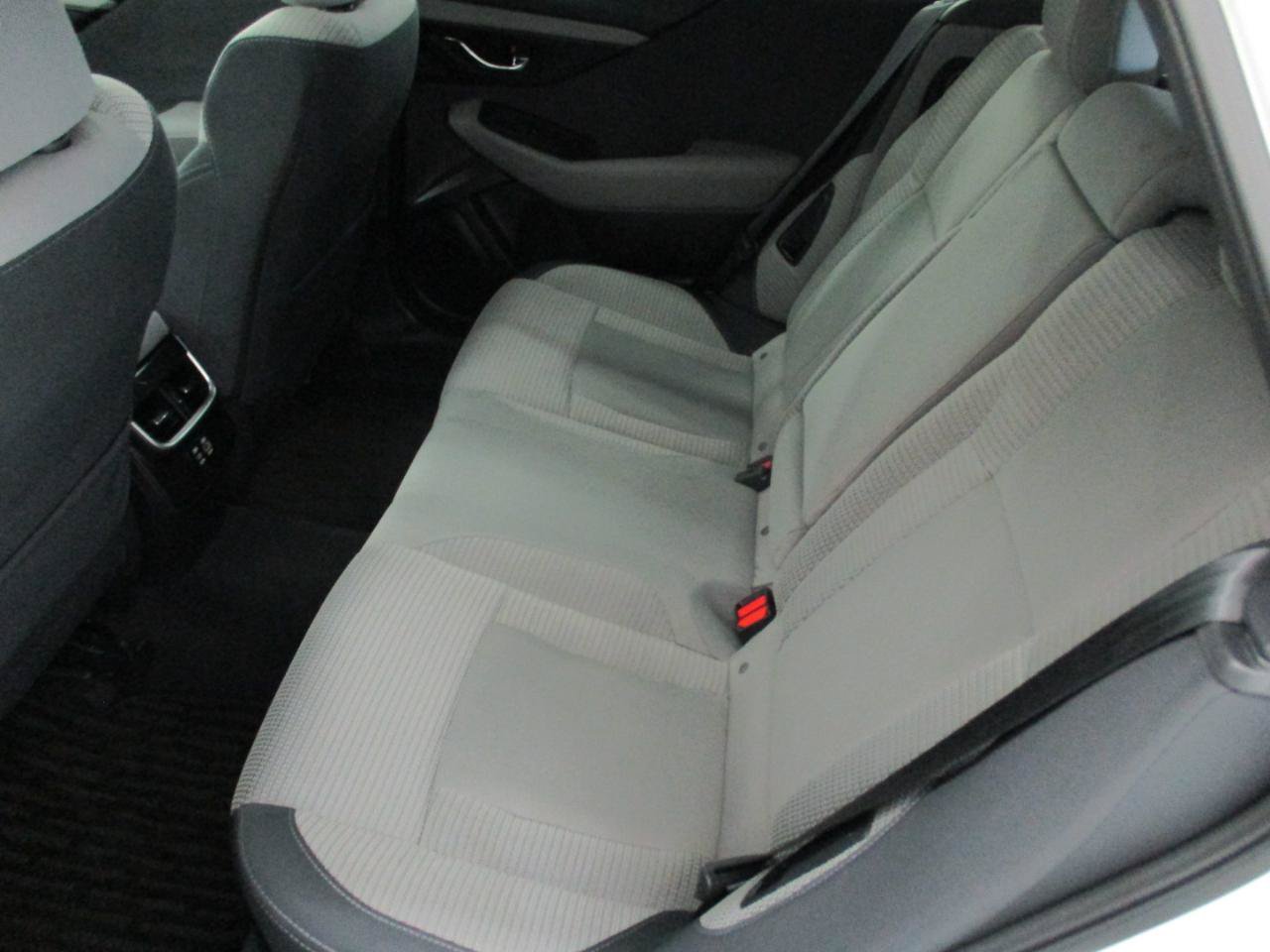Used 2025 Subaru Outback Premium AWD/4WD image 10