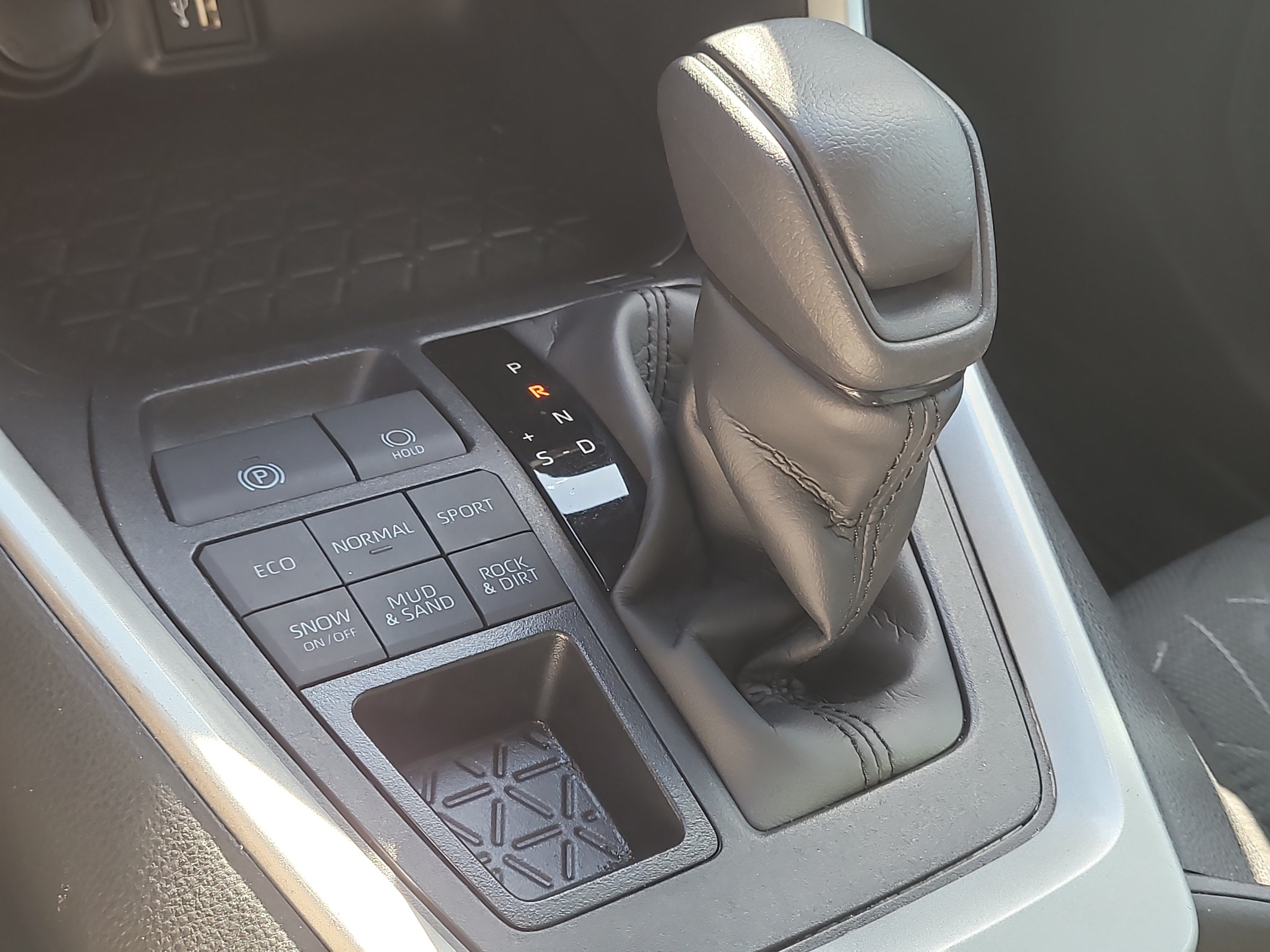 Certified 2025 Toyota RAV4 XLE AWD/4WD image 27