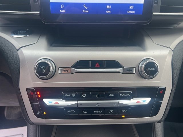 Used 2022 Ford Explorer XLT w/ Equipment Group 202A image 31