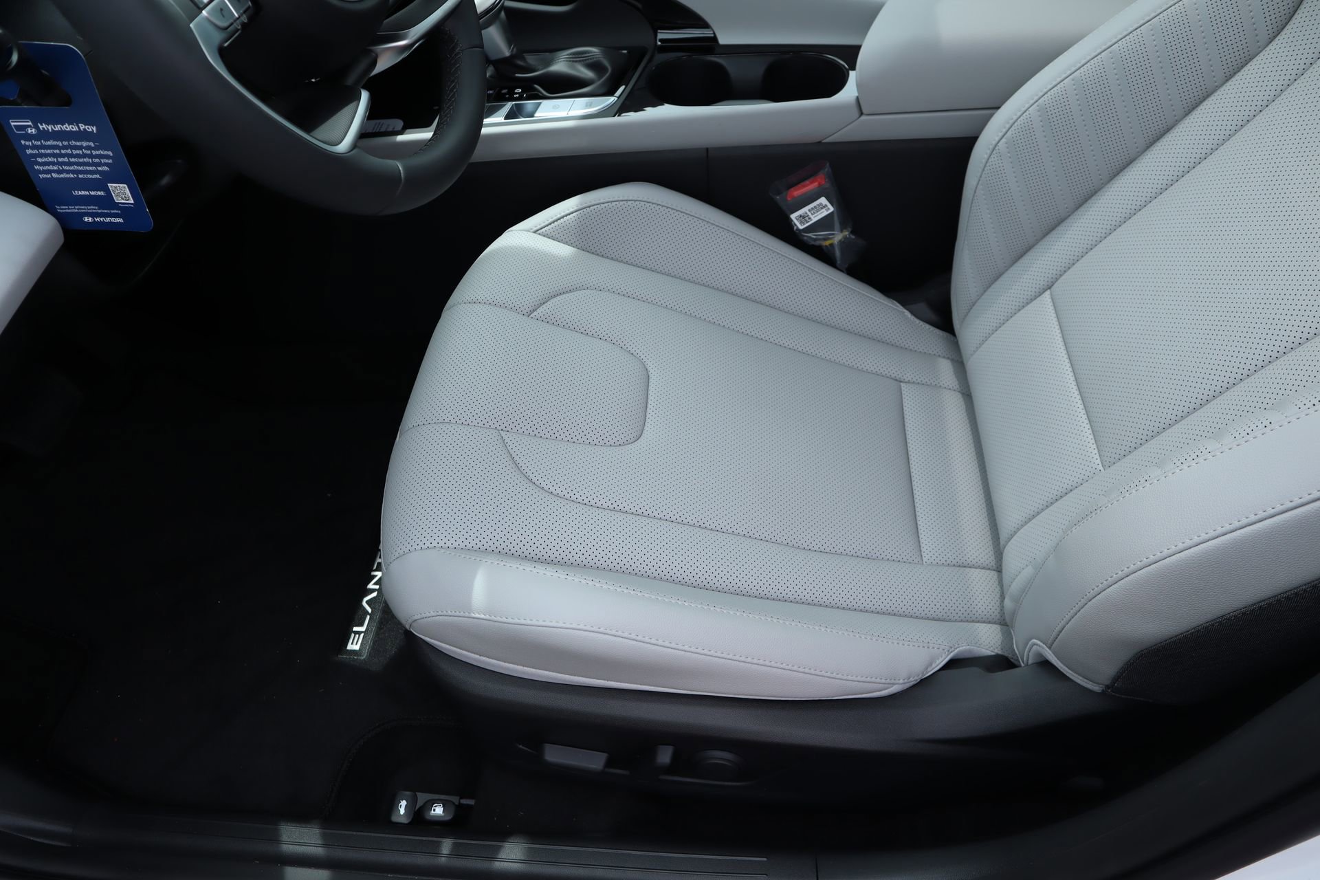 New 2026 Hyundai Elantra Limited FWD image 13