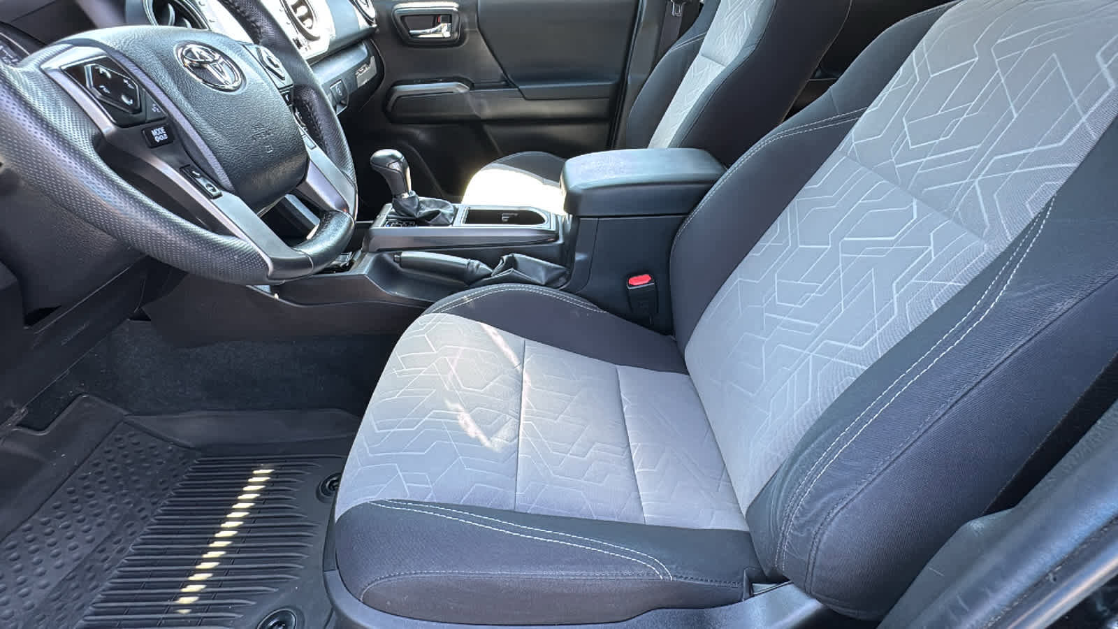 Used 2023 Toyota Tacoma TRD Sport image 36