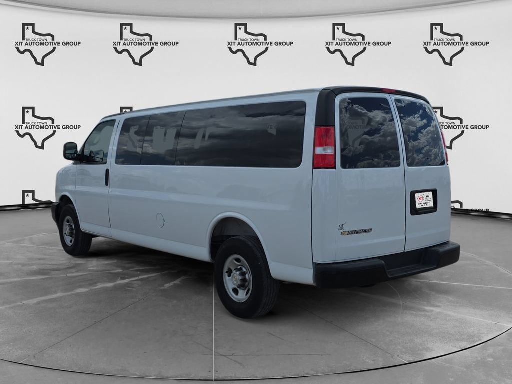 Used 2025 Chevrolet Express 3500 LS RWD image 5