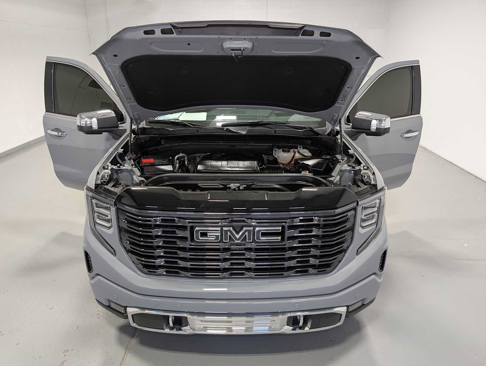 Certified 2025 GMC Sierra 1500 Denali Ultimate AWD/4WD image 15