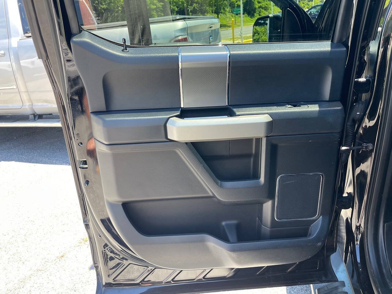 Used 2016 Ford F150 Lariat AWD/4WD image 26
