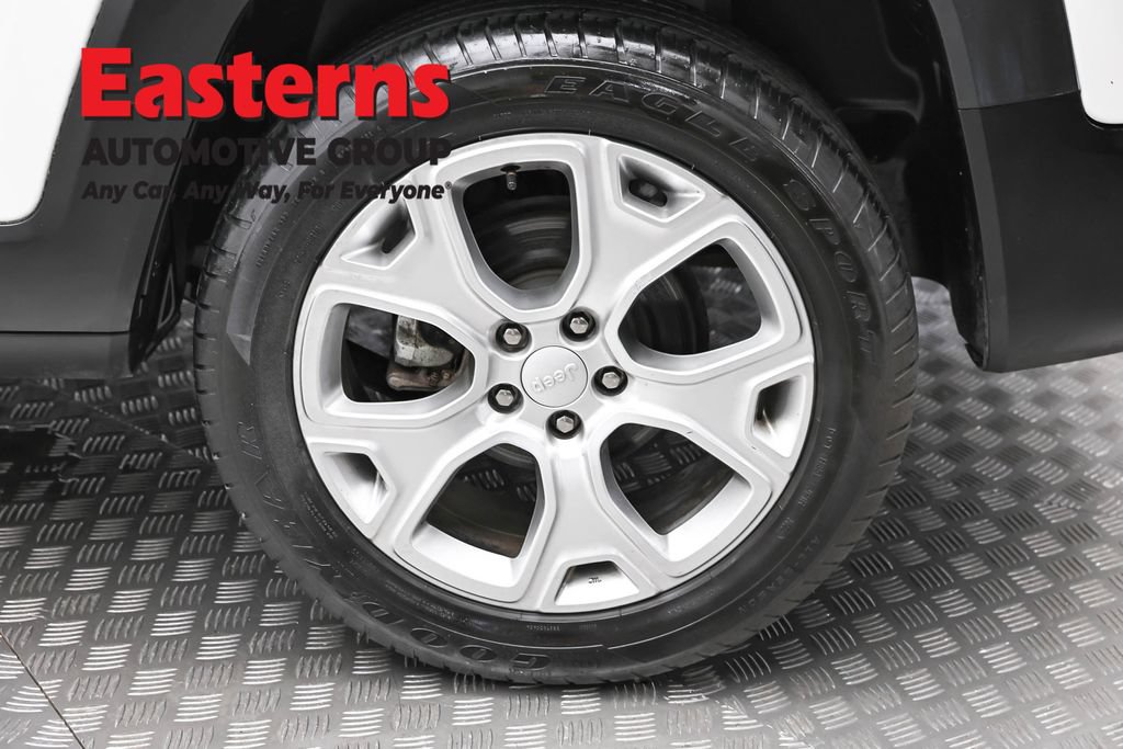 Used 2023 Jeep Renegade Limited AWD/4WD image 8