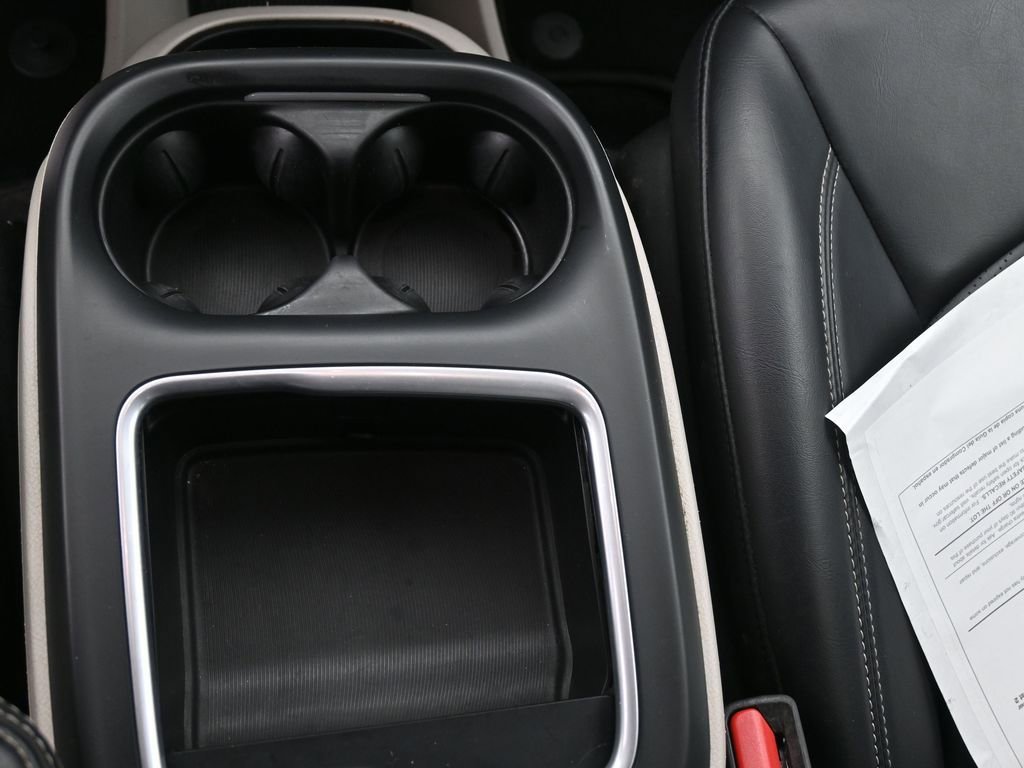 Used 2023 Chrysler Pacifica Touring-L image 19