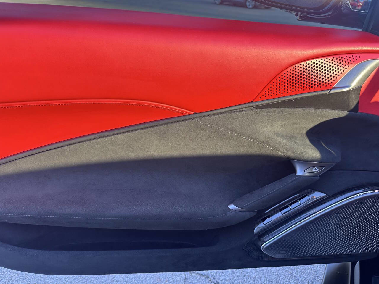 Used 2023 Ferrari Roma image 30