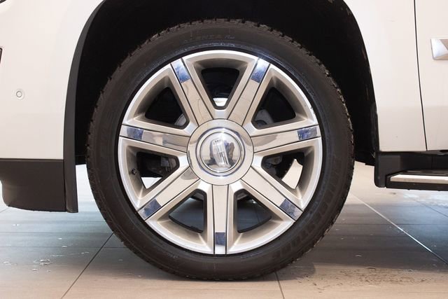 Used 2018 Cadillac Escalade Luxury image 9