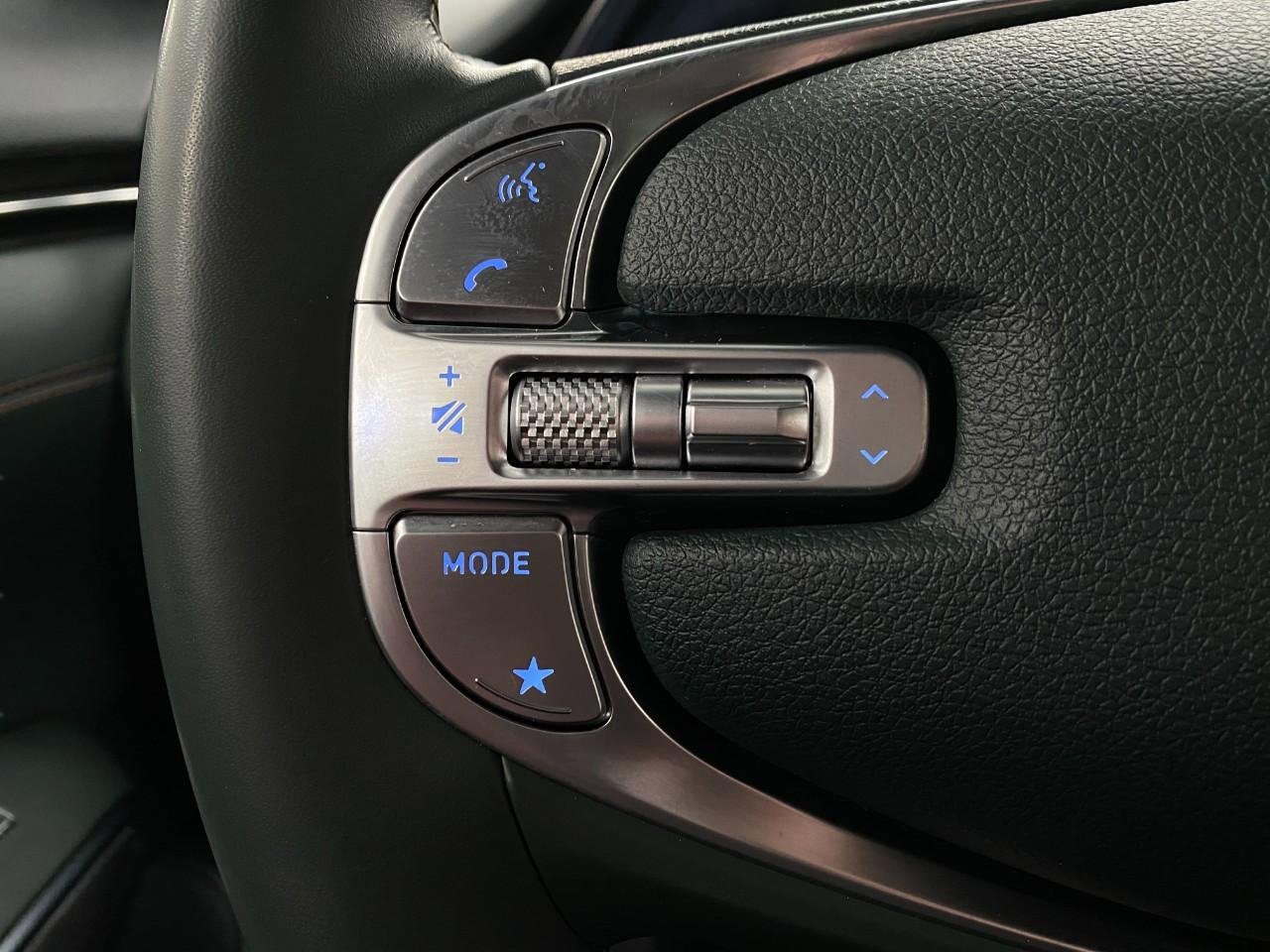 Used 2023 Genesis GV70 2.5T w/ Advanced Package image 16