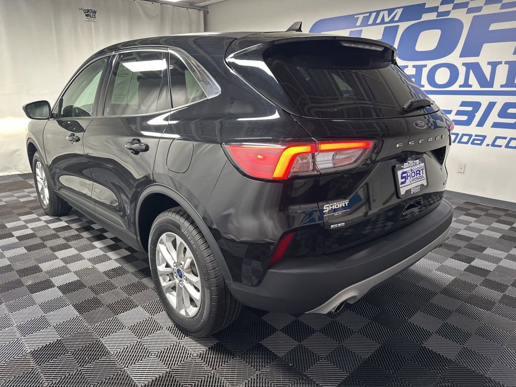 Used 2022 Ford Escape SE w/ Convenience Package image 2