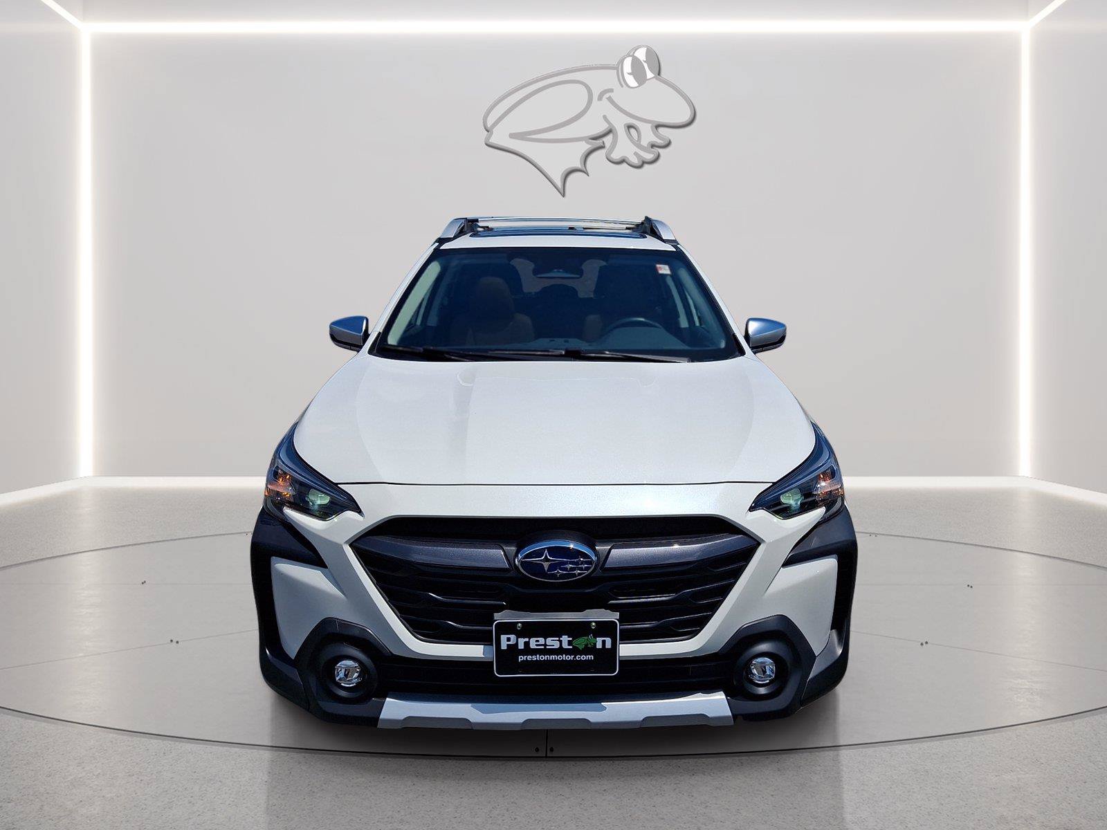 Used 2023 Subaru Outback Touring AWD/4WD image 7