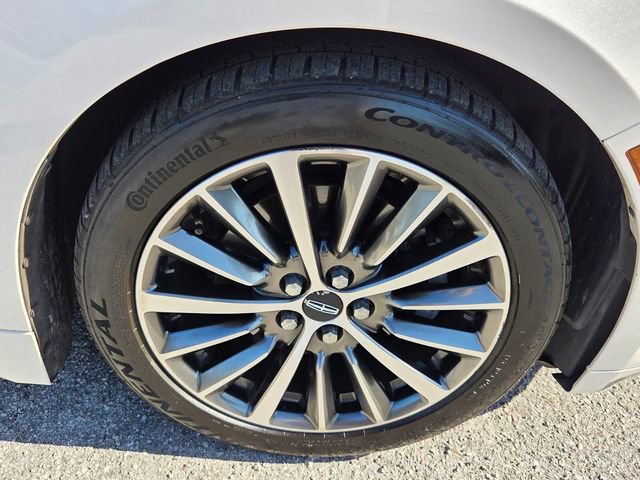 Used 2019 Lincoln MKZ Reserve FWD image 10