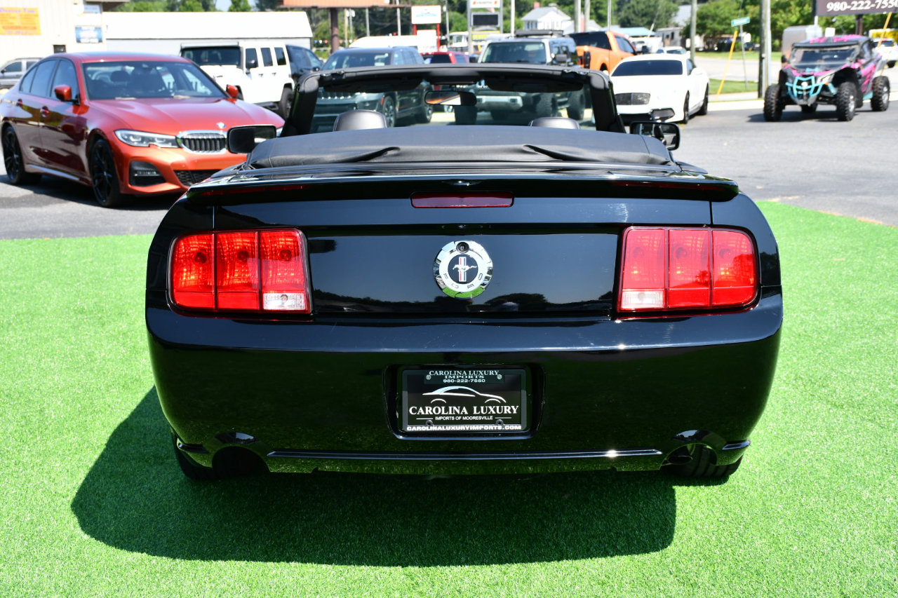 Used 2009 Ford Mustang Convertible image 5