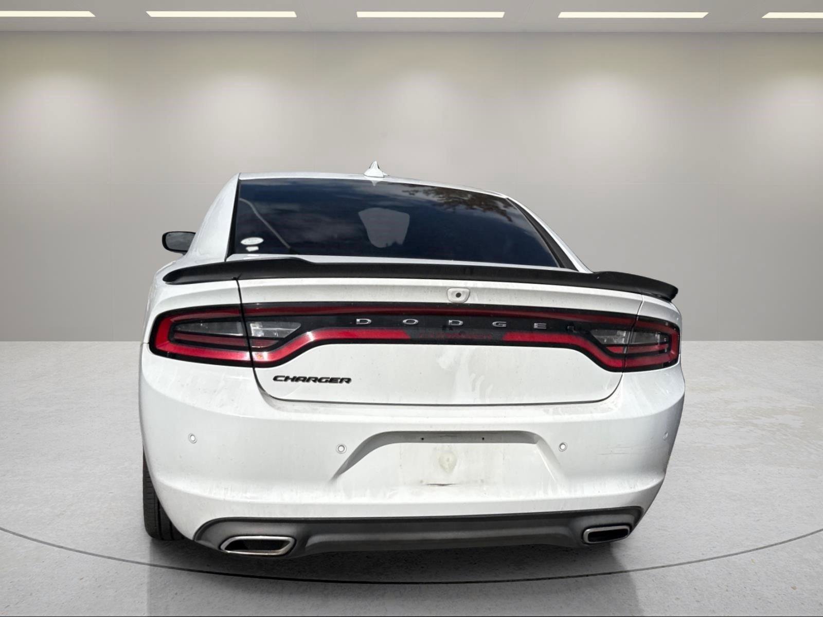 Used 2018 Dodge Charger SXT Plus w/ Blacktop Package RWD image 8