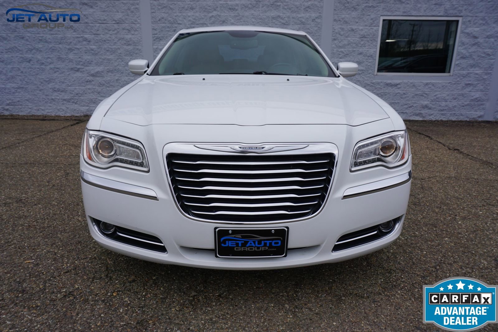 Used 2014 Chrysler 300 AWD w/ Driver Convenience Group image 2