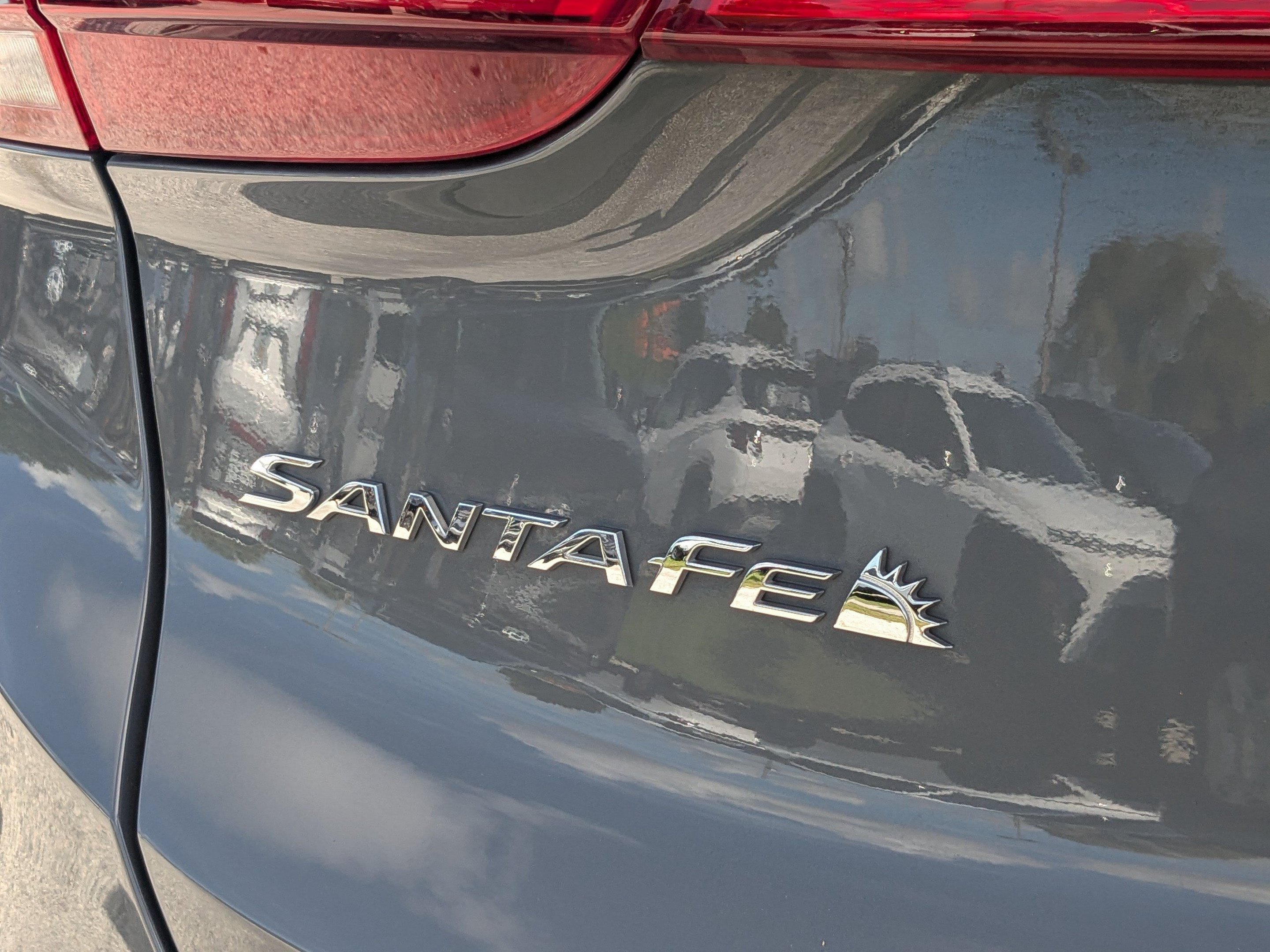 Used 2021 Hyundai Santa Fe Limited FWD image 13