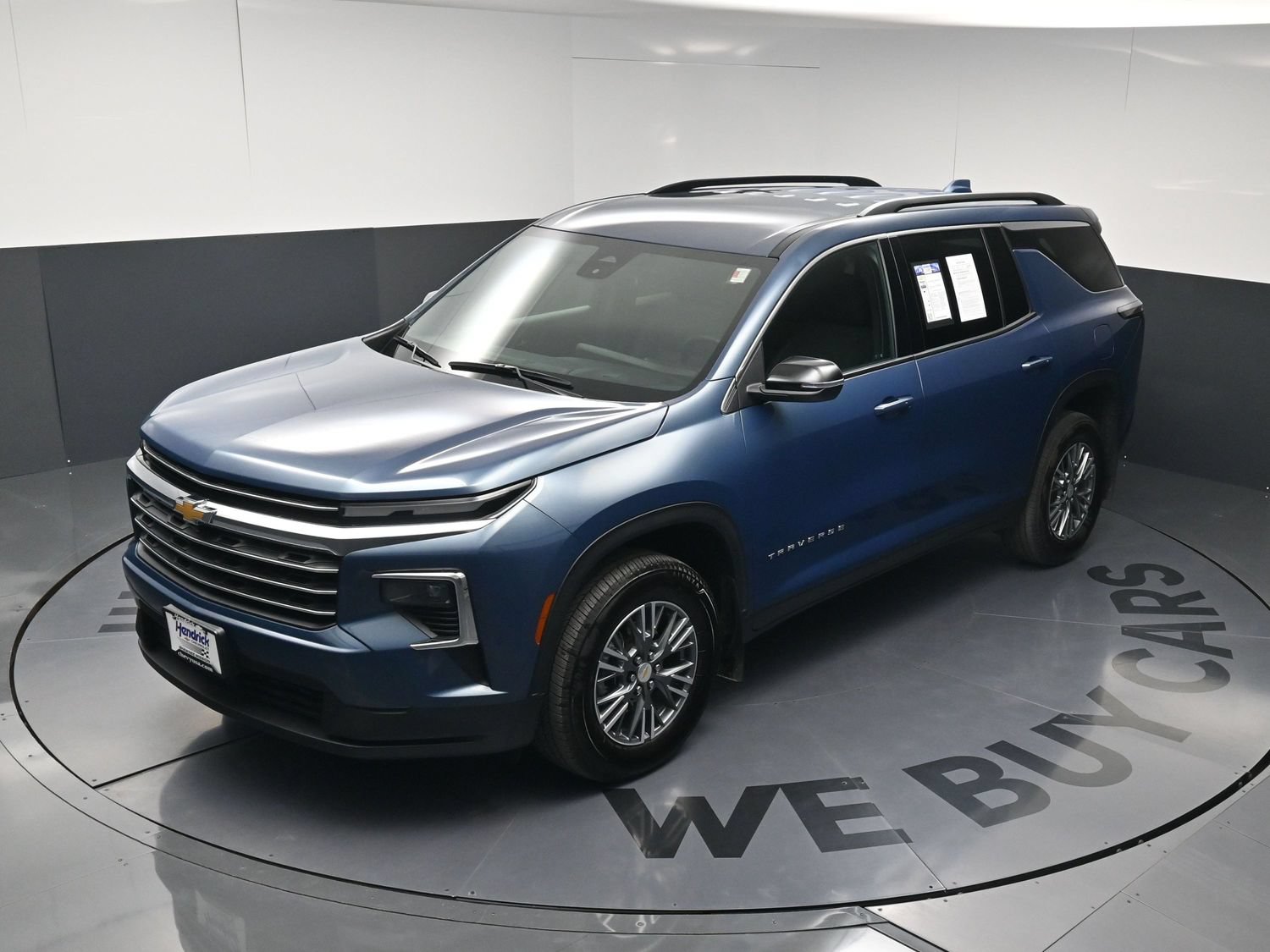 Used 2025 Chevrolet Traverse LT FWD image 28