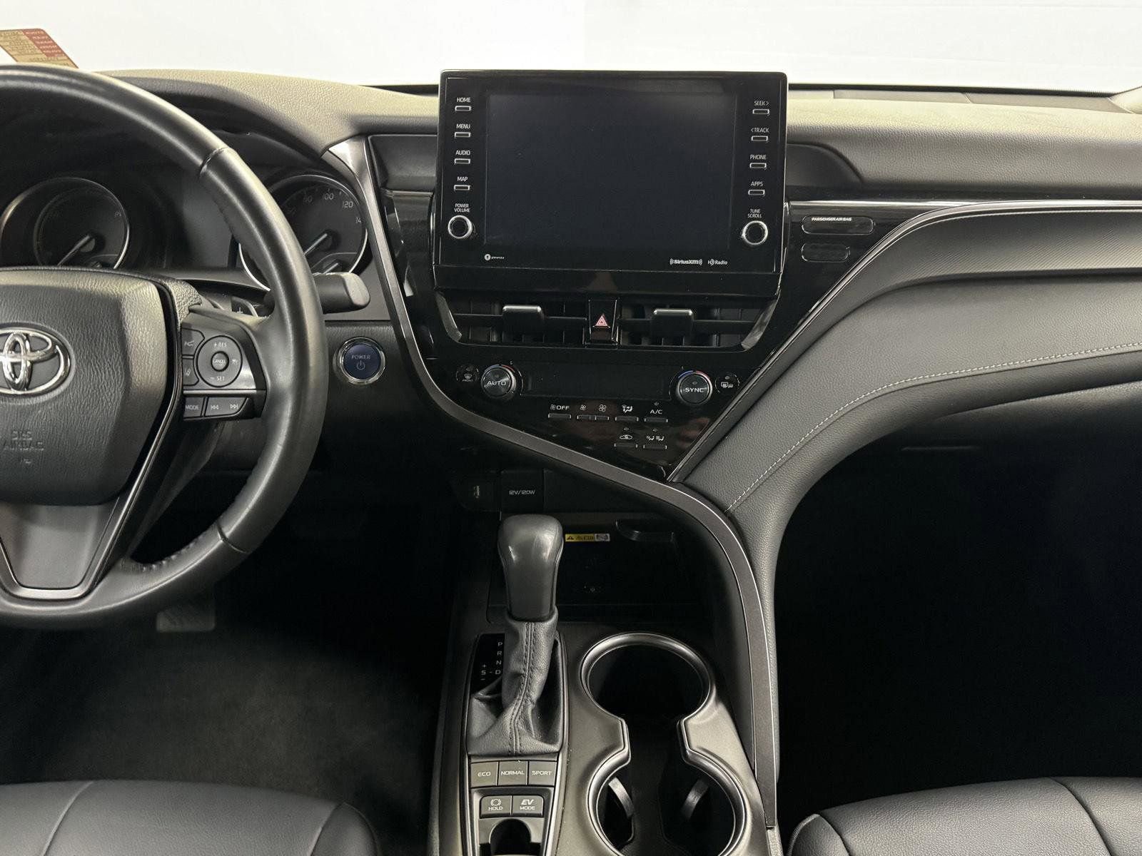 Used 2023 Toyota Camry SE image 15