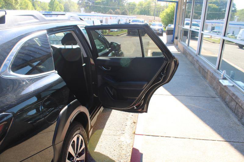Used 2023 Subaru Outback Premium AWD/4WD image 14