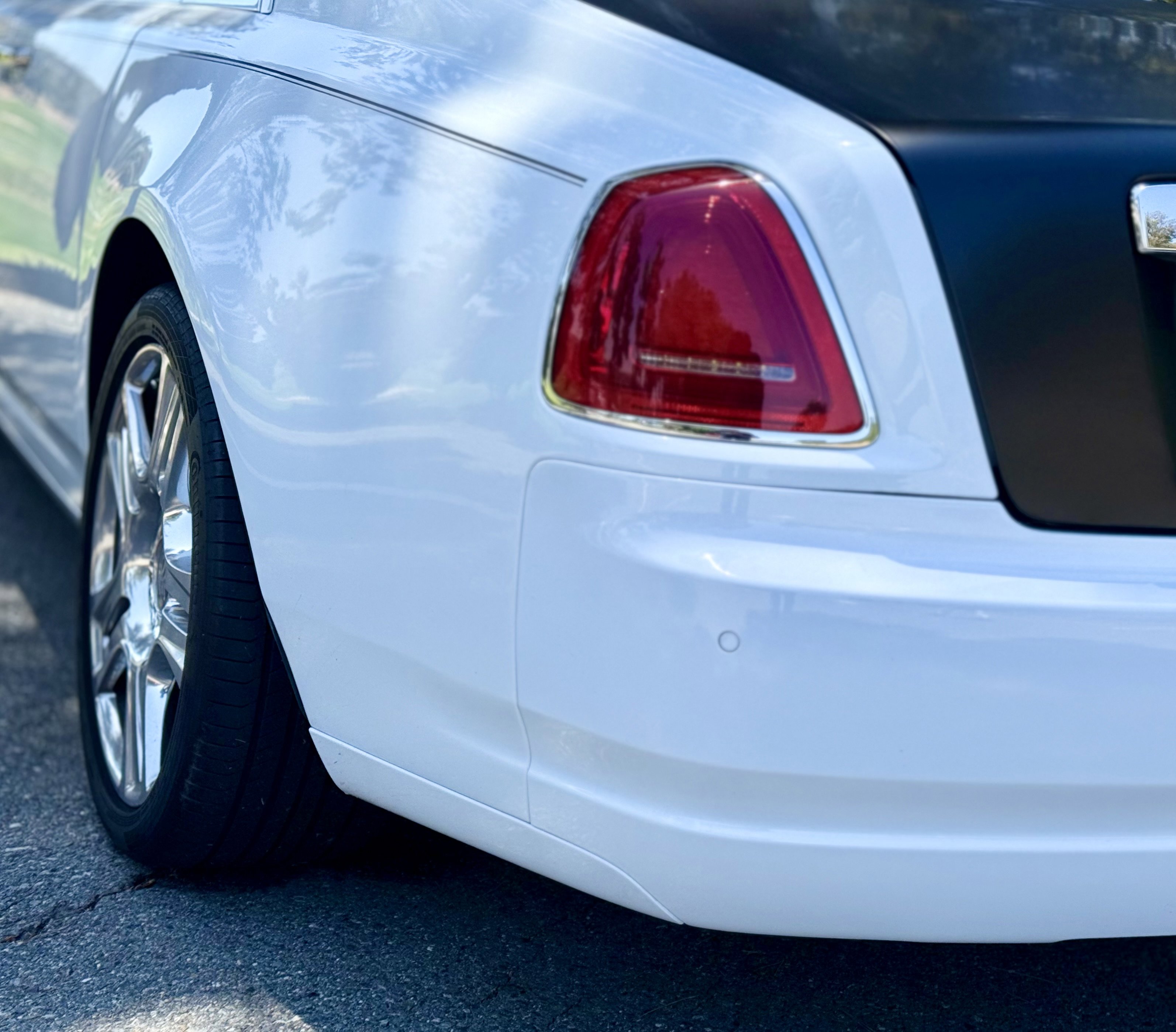 Used 2016 Rolls-Royce Ghost RWD image 15