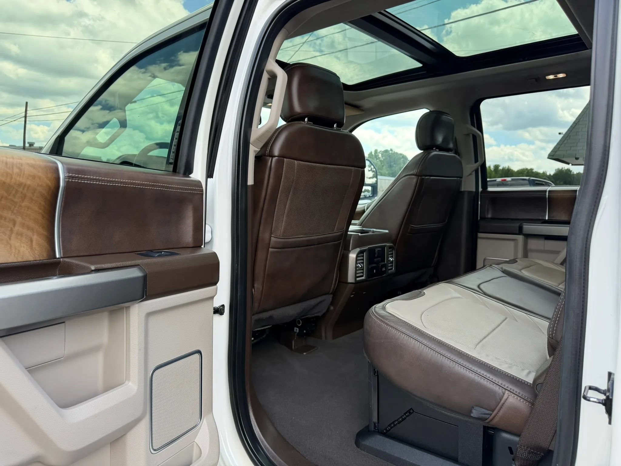 Used 2019 Ford F250 Limited AWD/4WD image 29