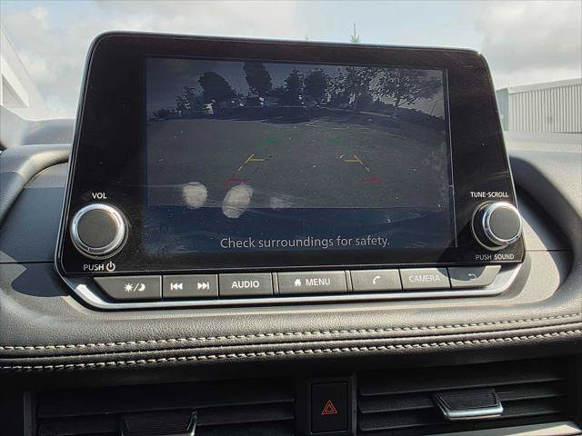 Used 2025 Nissan Rogue SV AWD/4WD image 27