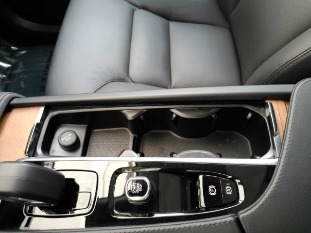 Used 2024 Volvo XC90 B6 Plus w/ Protection Package Premier AWD/4WD image 53
