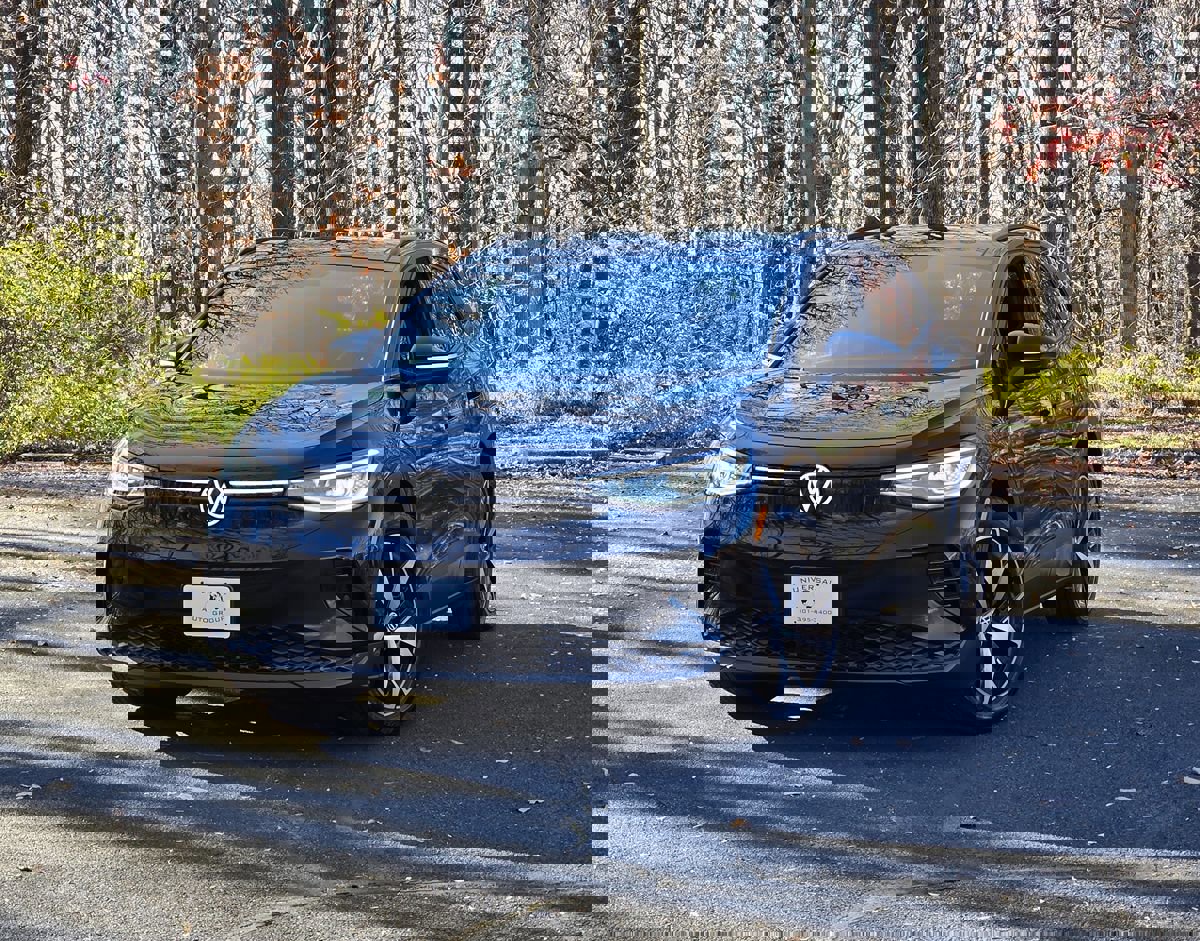 Used 2023 Volkswagen ID.4 Pro S image 1