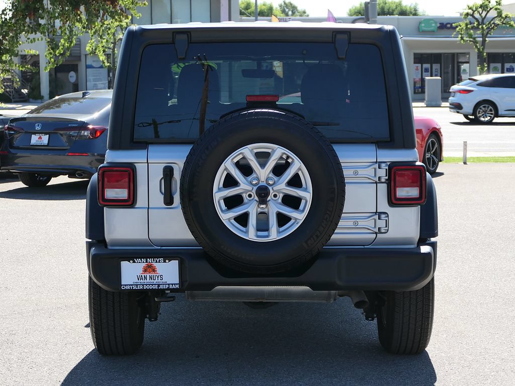 Used 2023 Jeep Wrangler Unlimited Sport AWD/4WD image 6