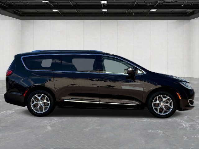 Certified 2019 Chrysler Pacifica Touring-L Plus FWD image 4