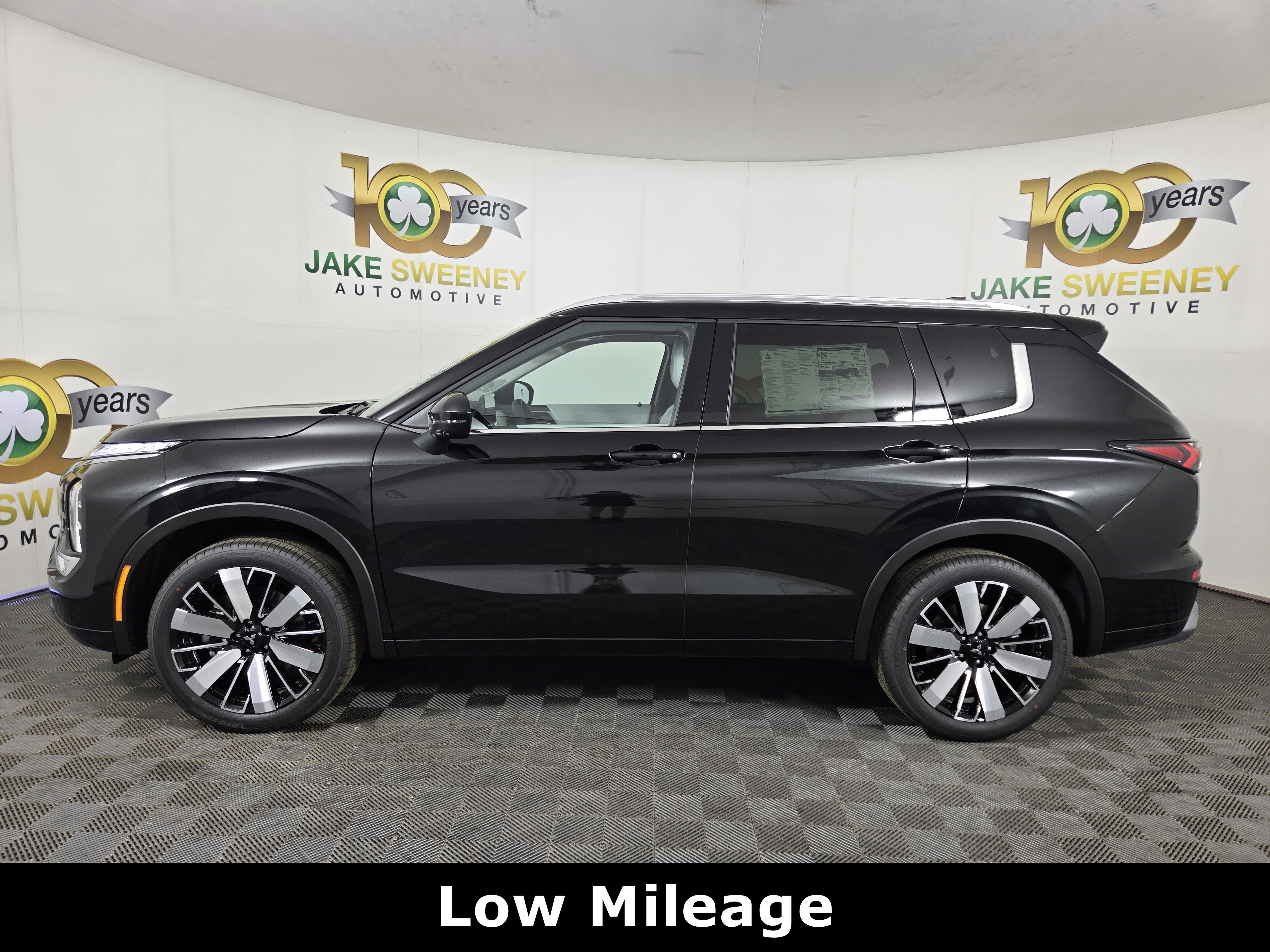 New 2025 Mitsubishi Outlander SEL image 4