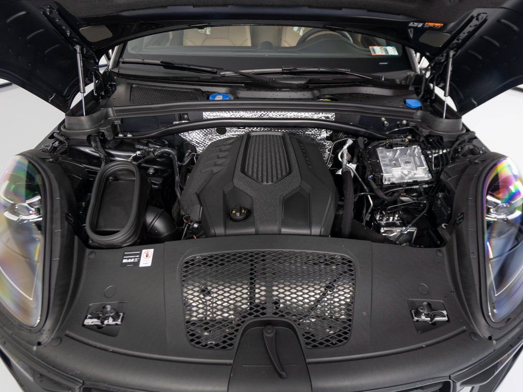New 2026 Porsche Macan image 37