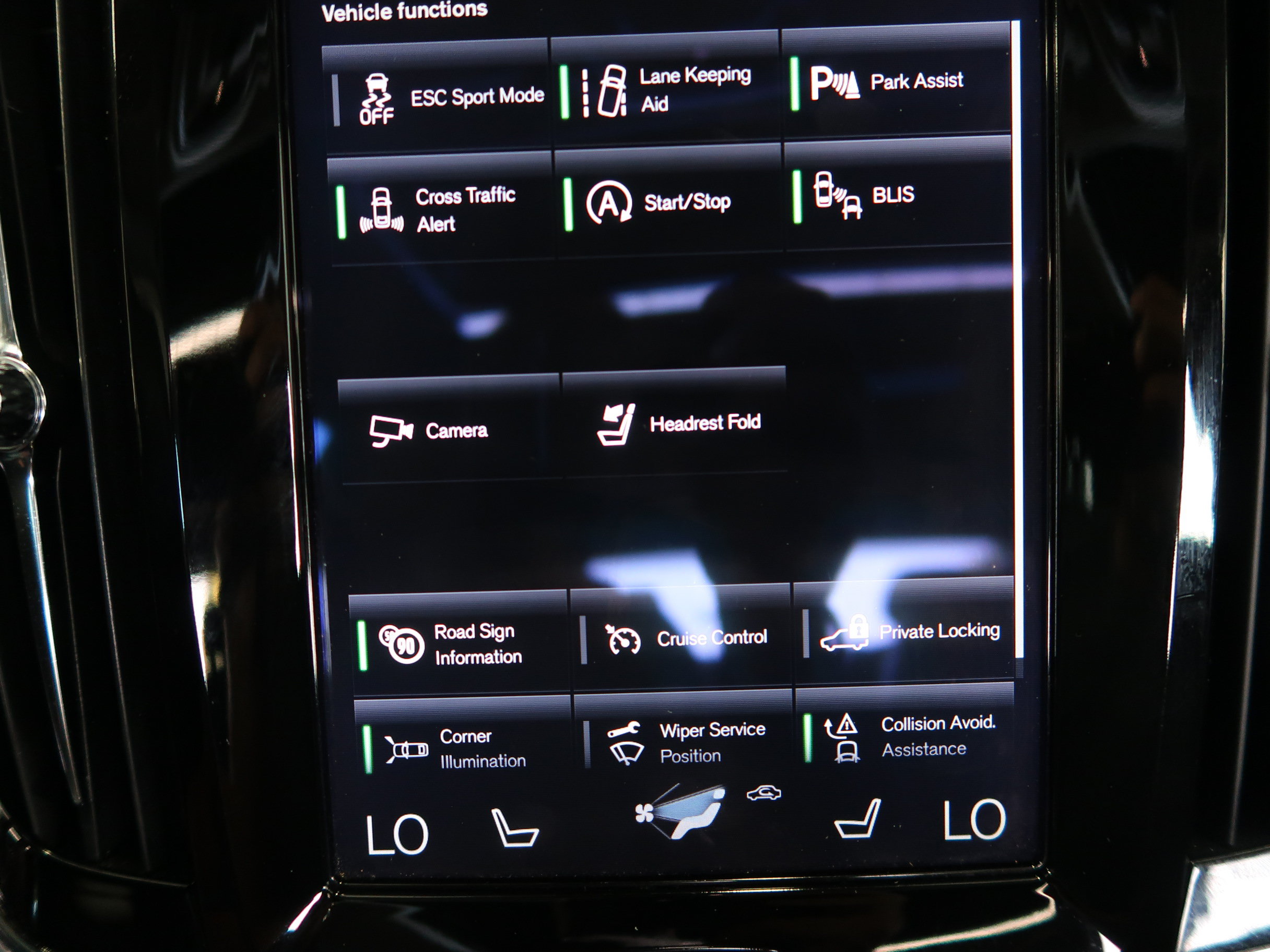Used 2018 Volvo S90 T6 Momentum AWD/4WD image 19