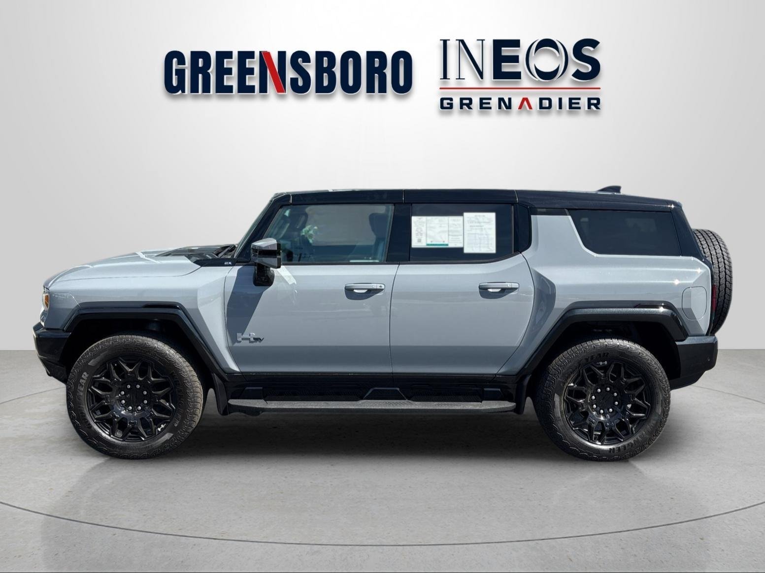 Used 2025 GMC Hummer EV 2X AWD/4WD image 2